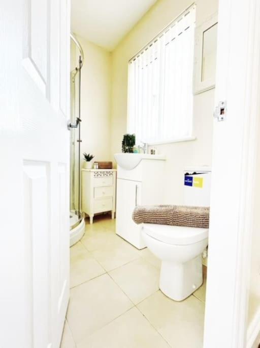 5 Bedroom, Sleeps 9 - Base To Explore Liverpool And Beyond 리버풀 외부 사진