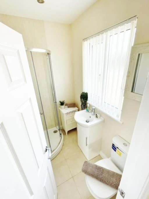 5 Bedroom, Sleeps 9 - Base To Explore Liverpool And Beyond 리버풀 외부 사진