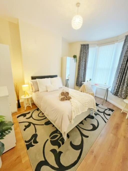 5 Bedroom, Sleeps 9 - Base To Explore Liverpool And Beyond 리버풀 외부 사진